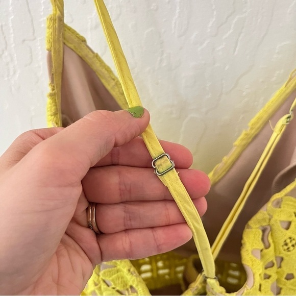 Lovers and Friends Above Knee Bellini Neon Yellow Lace Eyelet Small - Picture 7 of 14